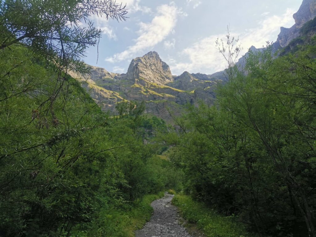 De Samoëns au Cirque du Fer à cheval