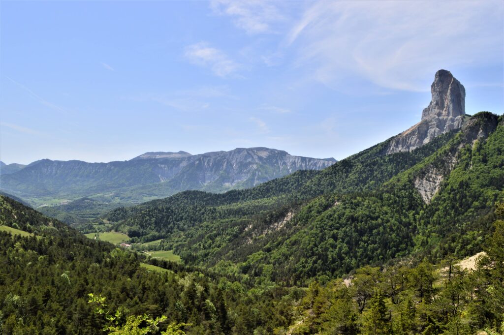 Panorama sur le Mont Aiguille