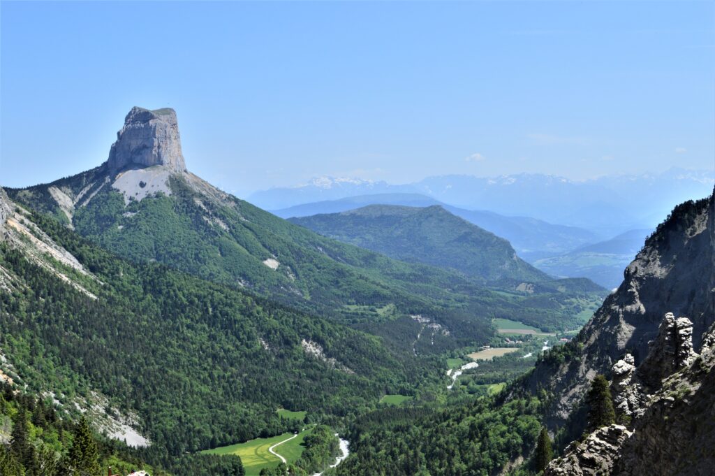Panorama sur le Mont de l'Aiguille