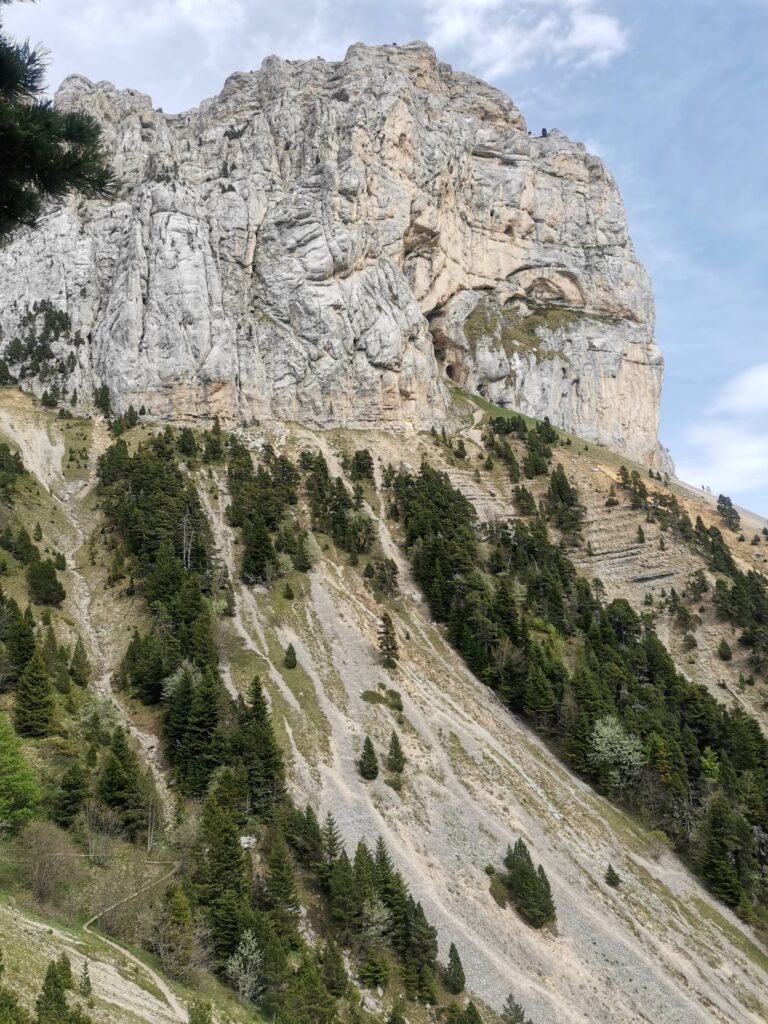 Au pied du Mont Aiguille