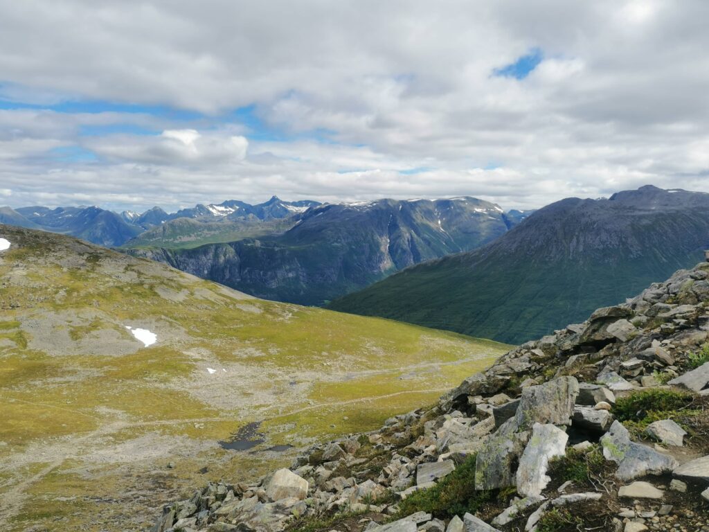 Direction Romsdalseggen
