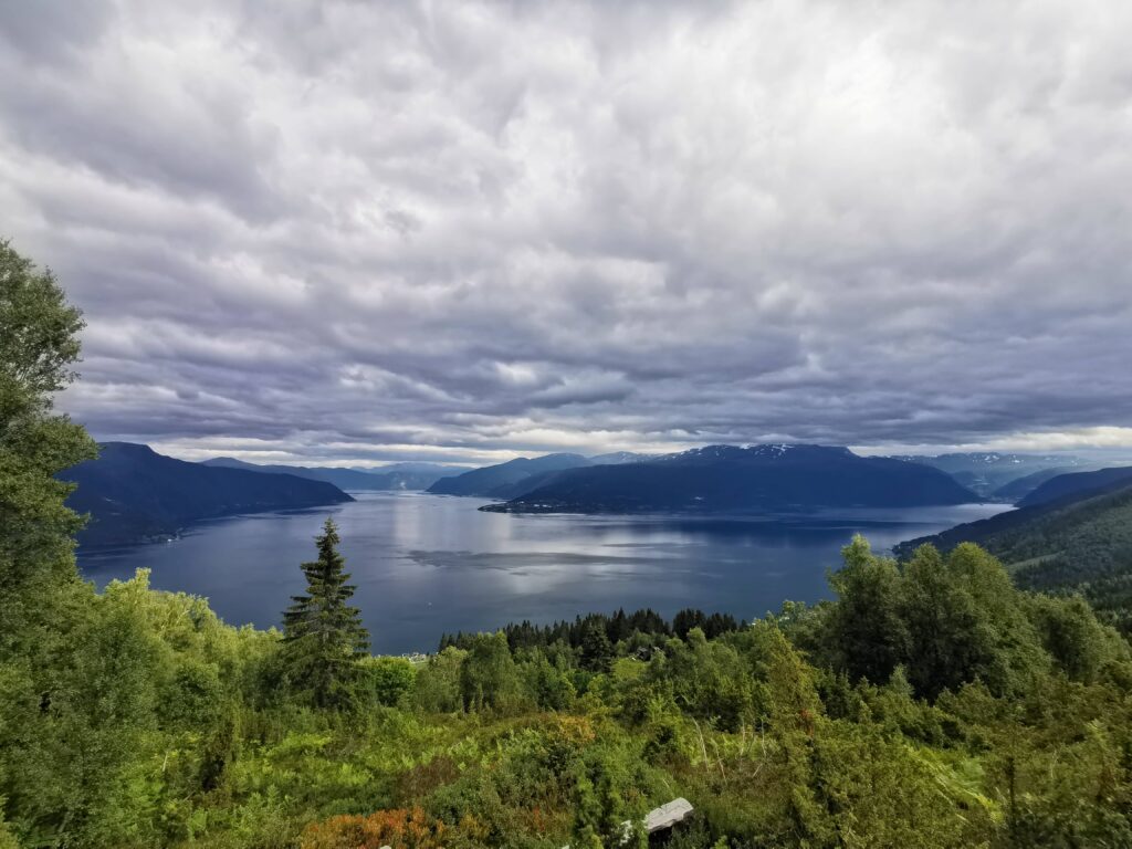 Point de vue lors de la randonnée de Raudmelen