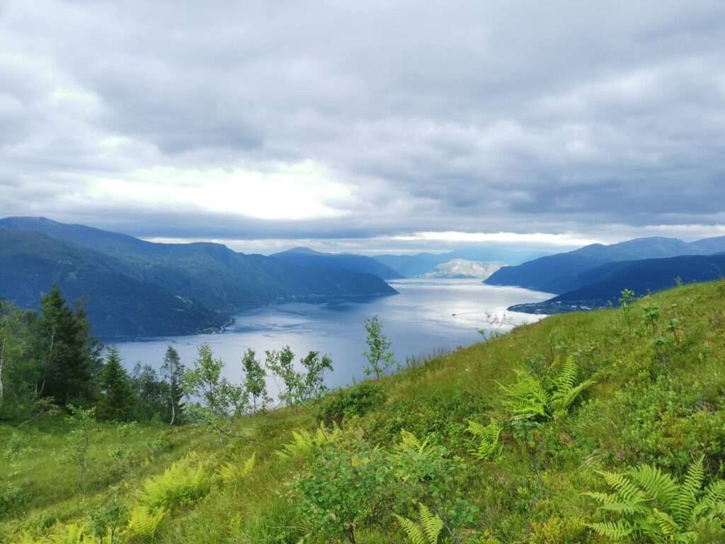 Point de vue lors de la randonnée de Raudmelen