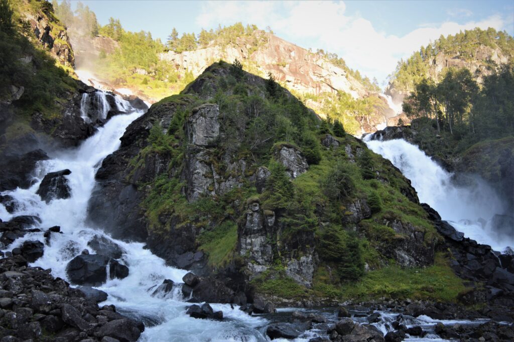 Låtefossen, Norvège