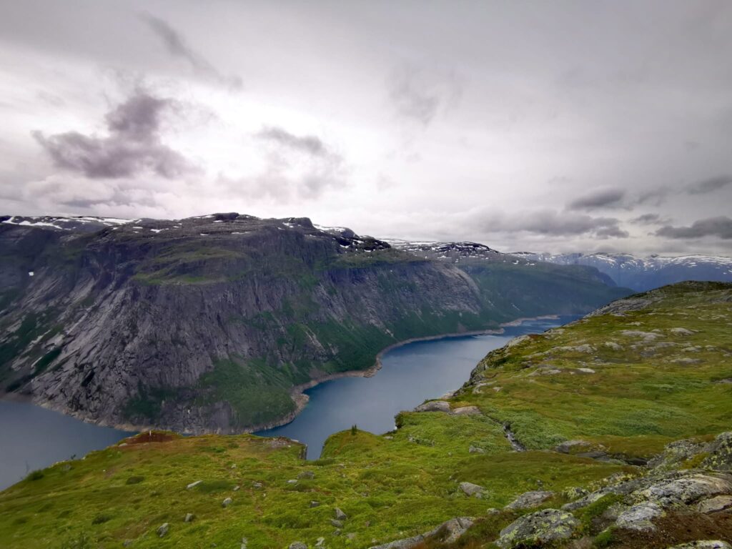 Sur le chemin de Trolltunga