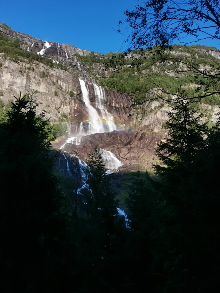 Cascade Tjørnadalsfossen, Norvège