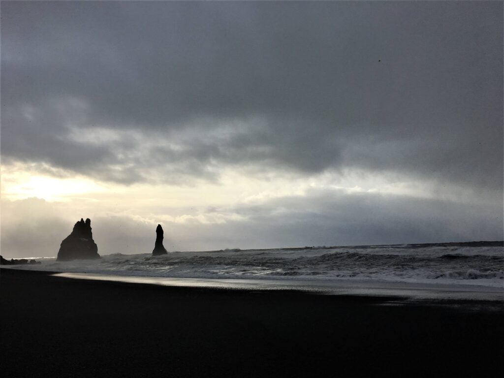 Plage de sable noir, Dyrholaey