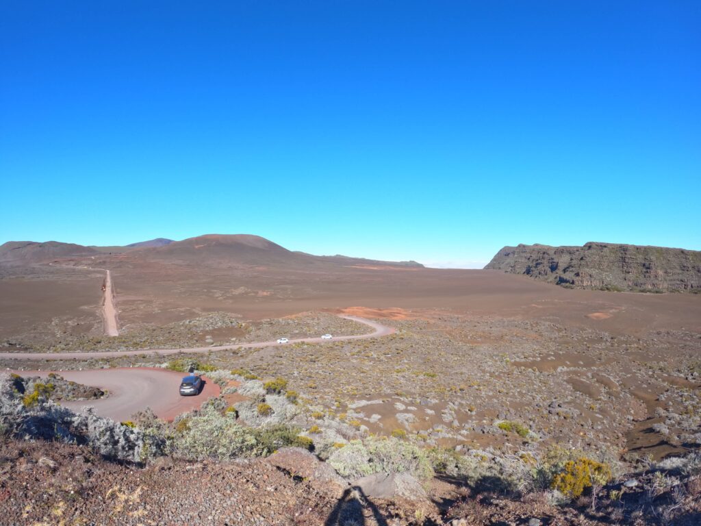 Sur la route menant au Piton